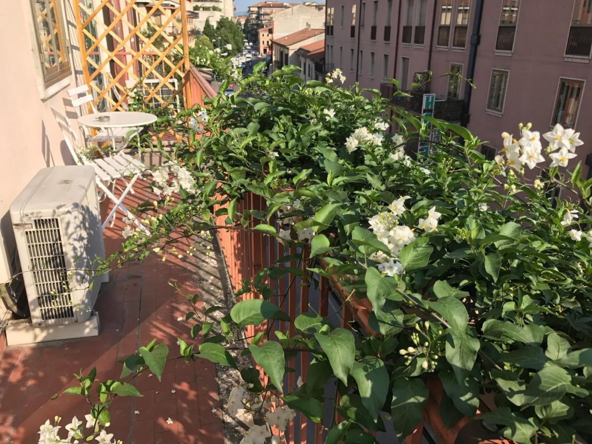 Fleur Blanche Bed and Breakfast Βερόνα Εξωτερικό φωτογραφία